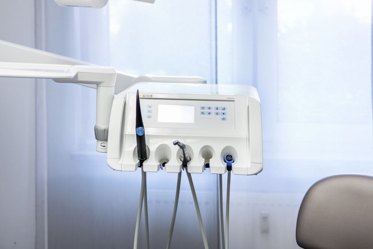 Modernste Behandlungseinheit – Sirona Sinius